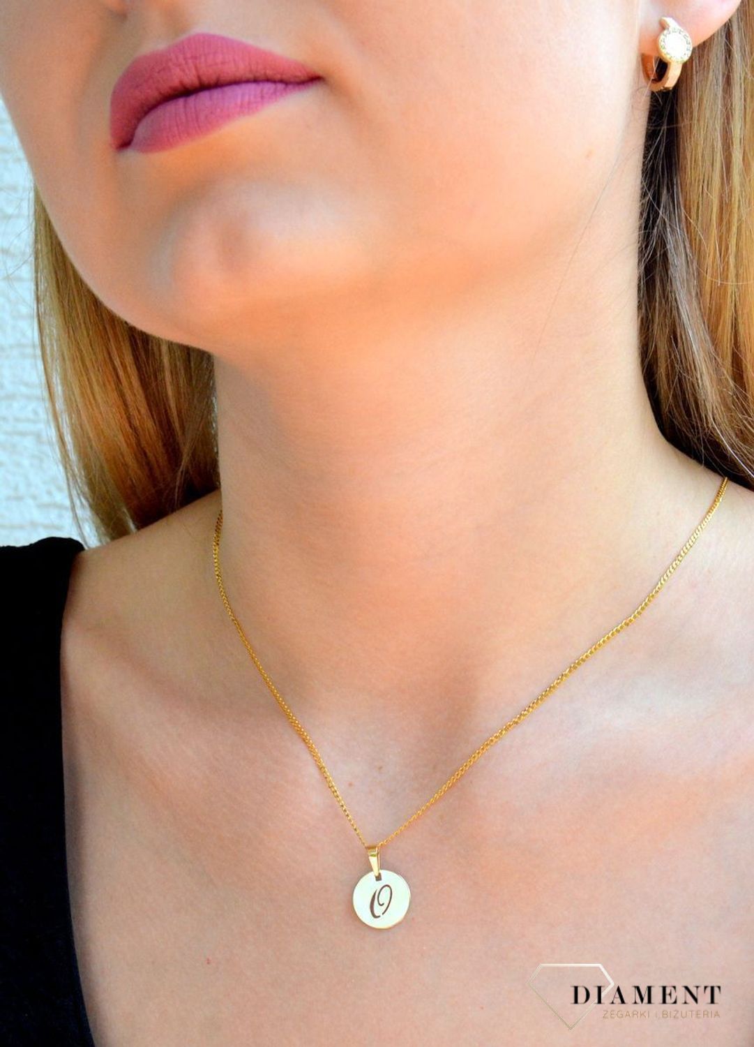 Zawieszka okrągła z wyciętą literką O ZA 4978O.jpg